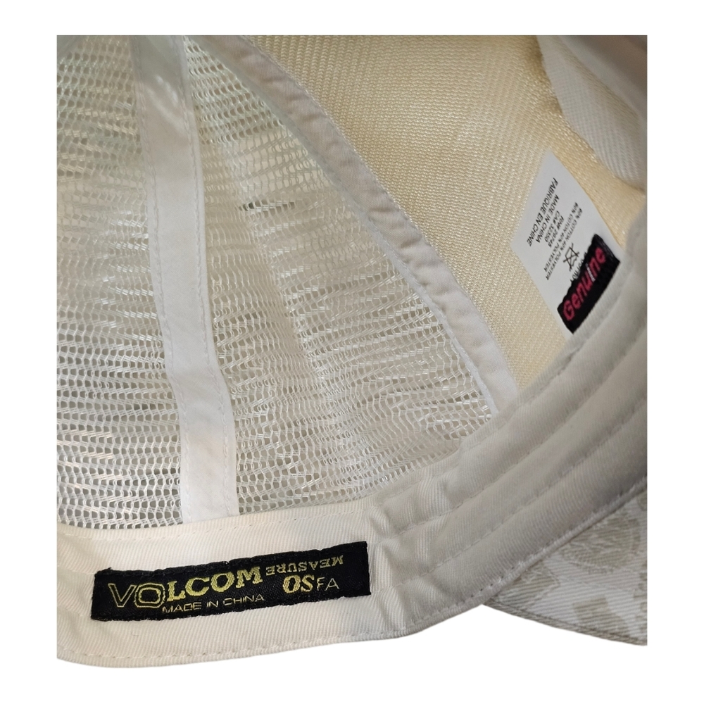 Volcom Hawaii HI Kaanapali Pkwy White Black Trucker Snapback Trucker Hat OSFM - Picture 6 of 6